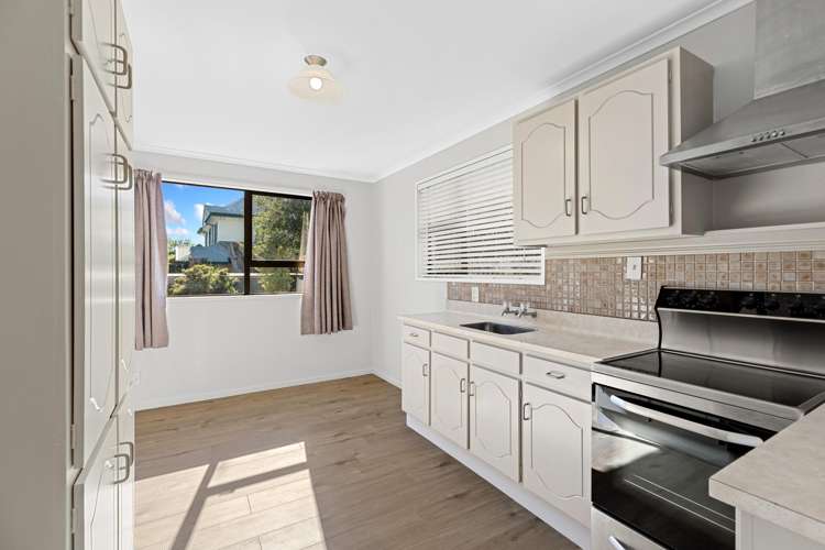 2/94A Condell Avenue Papanui_7