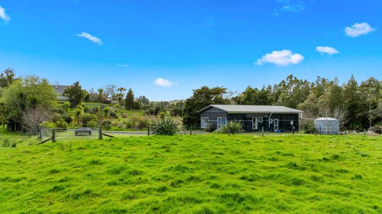 692 Haruru Road Wainui_15