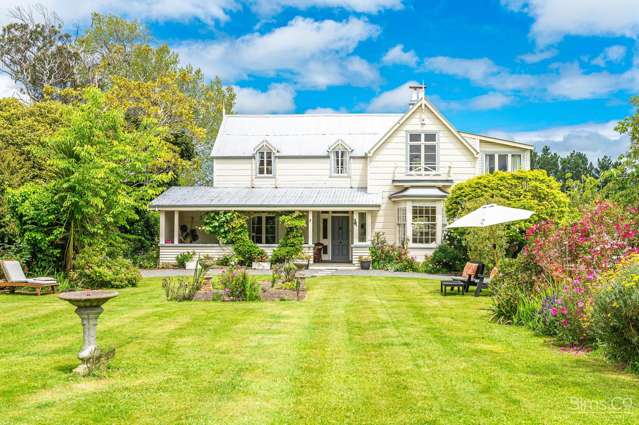 Fernielea - An Exquisite Country Homestead