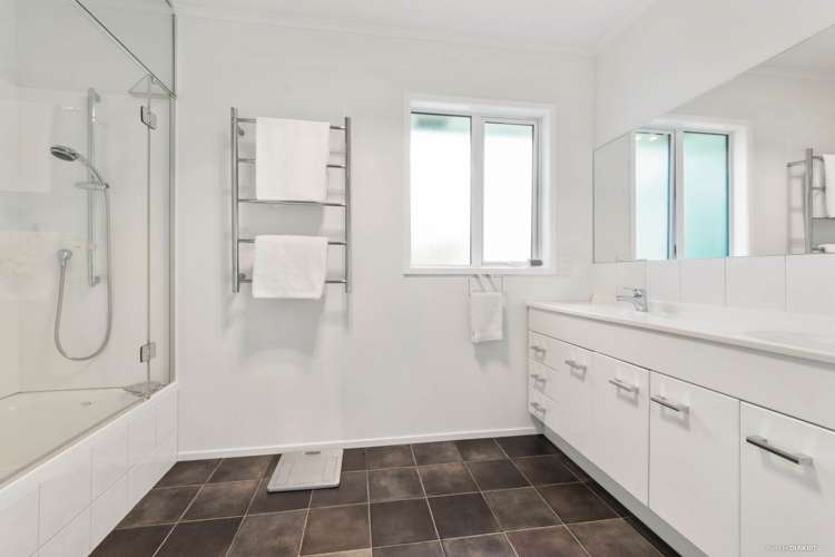 8 Shamrock Lane Te Atatu Peninsula_8