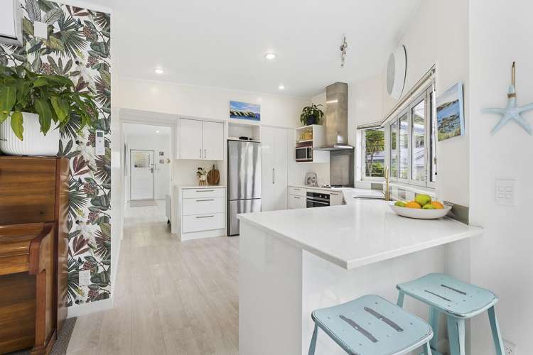34 Airlie Road Plimmerton_6