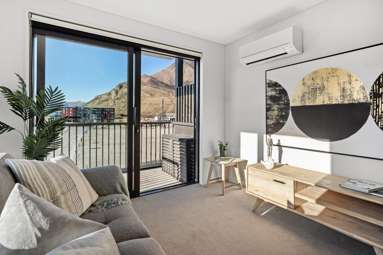 601 Toru, 10 Copper Beech Avenue_4