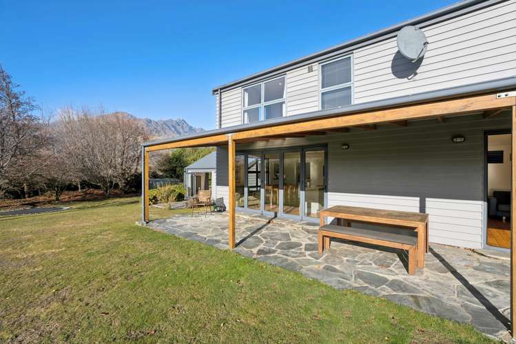 35 Ferry Hill Drive Lower Shotover_13