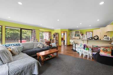 65 Rowley Crescent_4