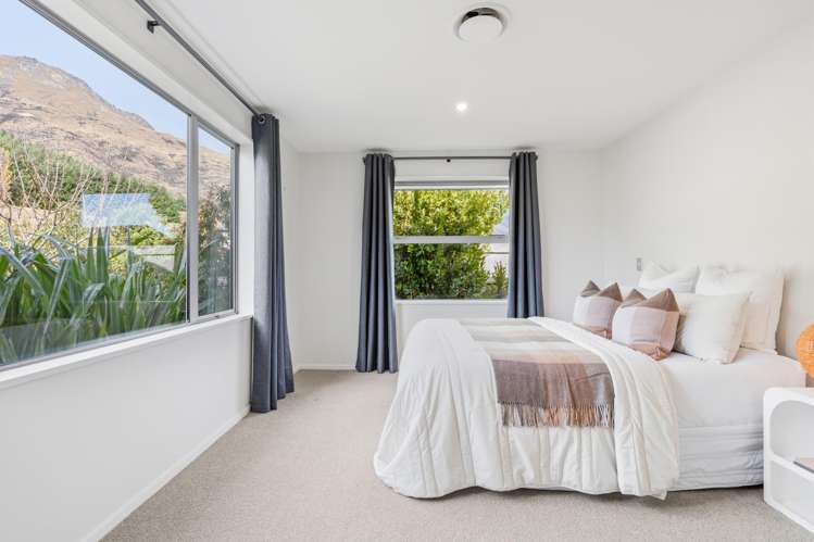 51 Risinghurst Terrace Lower Shotover_9