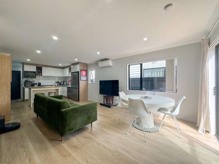 9c Sari Place Massey_5