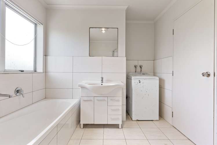 8 Dapple Place Flat Bush_9