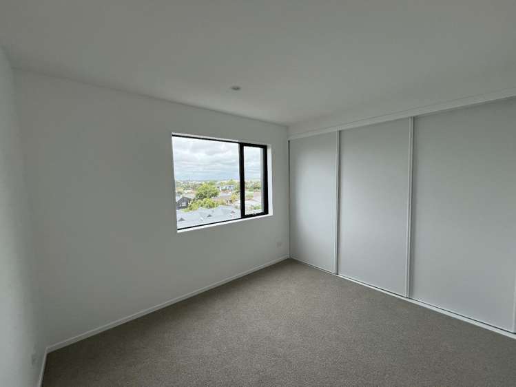 10/11 Ryburn Road 1816_4