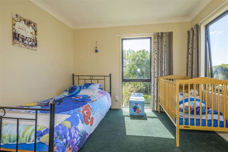 55 Travis Country Drive Burwood_14
