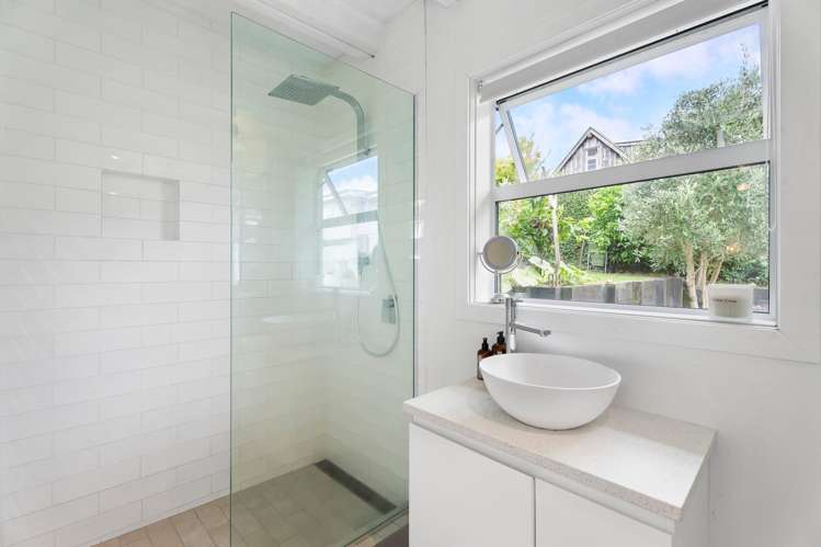 28 Glen Atkinson Street St Heliers_21