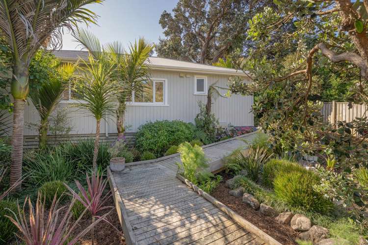 18 Black Jack Road Kuaotunu_14