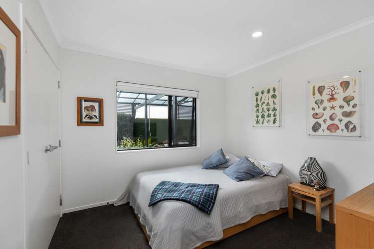 37 Alpers Ridge Leamington_16