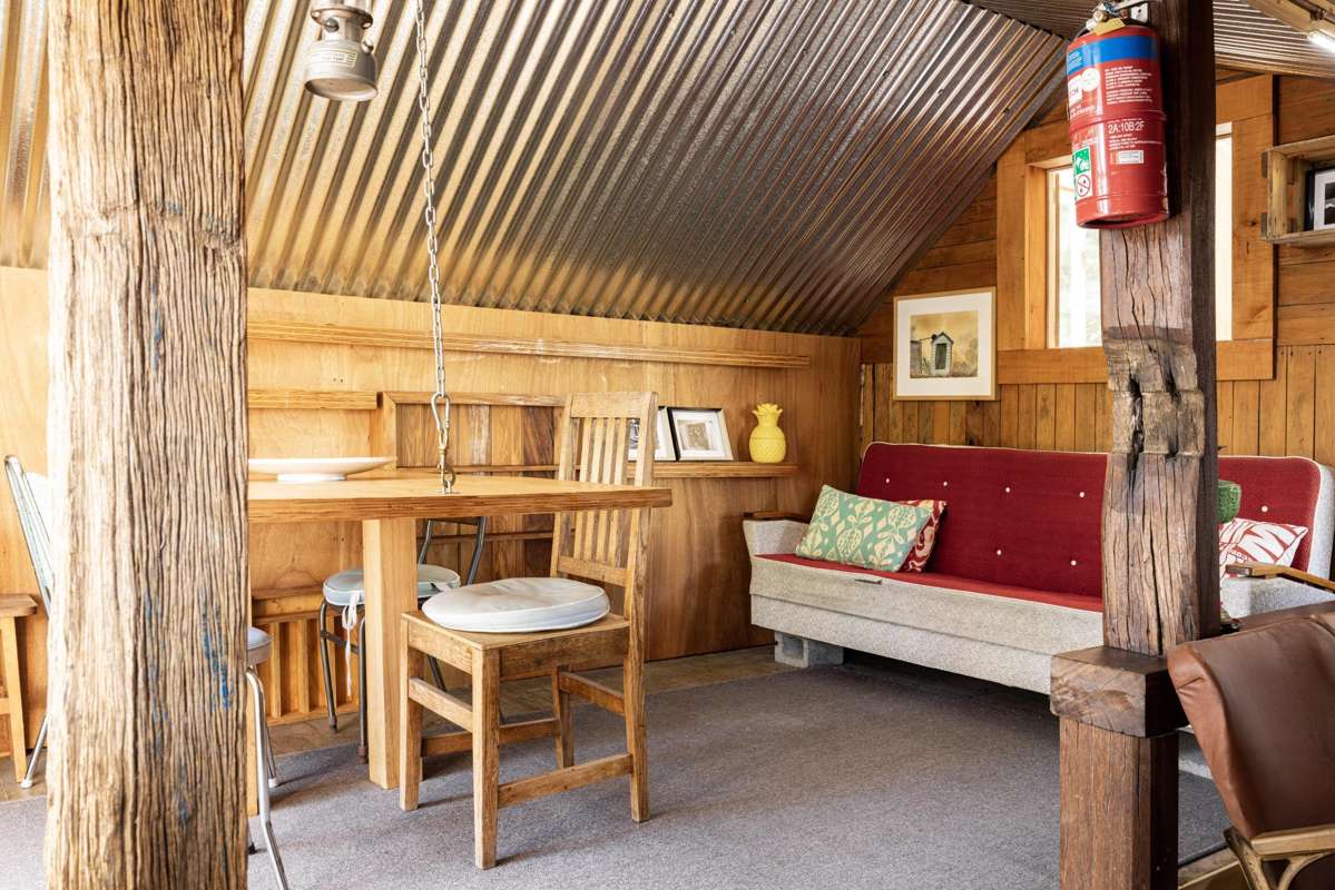 - Hut 43, Lake Alexandrina, South End Settlement_5