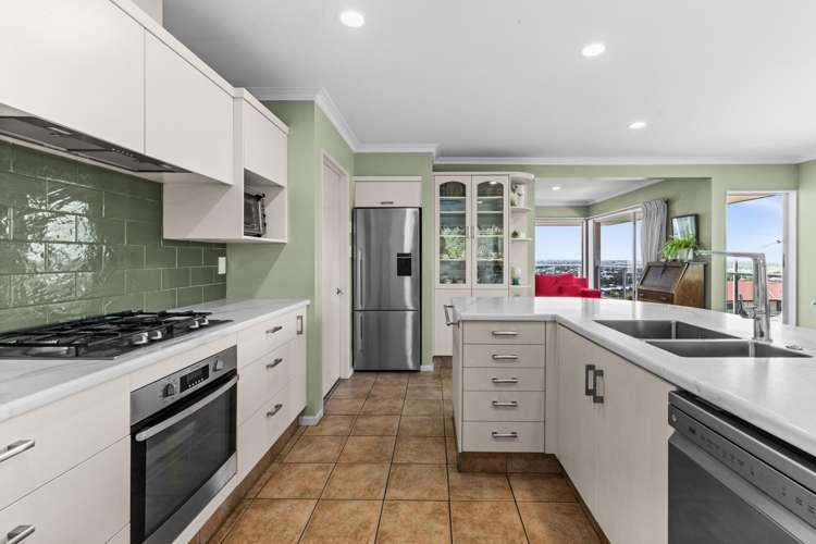 76A Churchill Drive Taradale_8