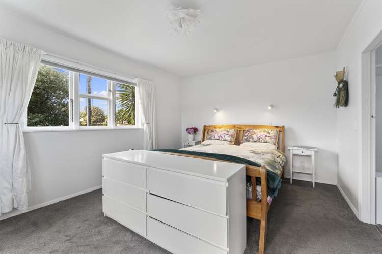 1 Goldsborough Avenue Raumati Beach_7