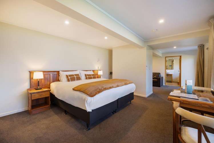 28 Evergreen Place Sunshine Bay_24