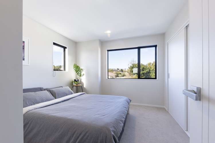 1/24 Tara Road Henderson_17