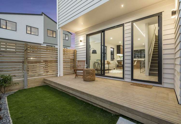 8/16 Binsted Road New Lynn_7