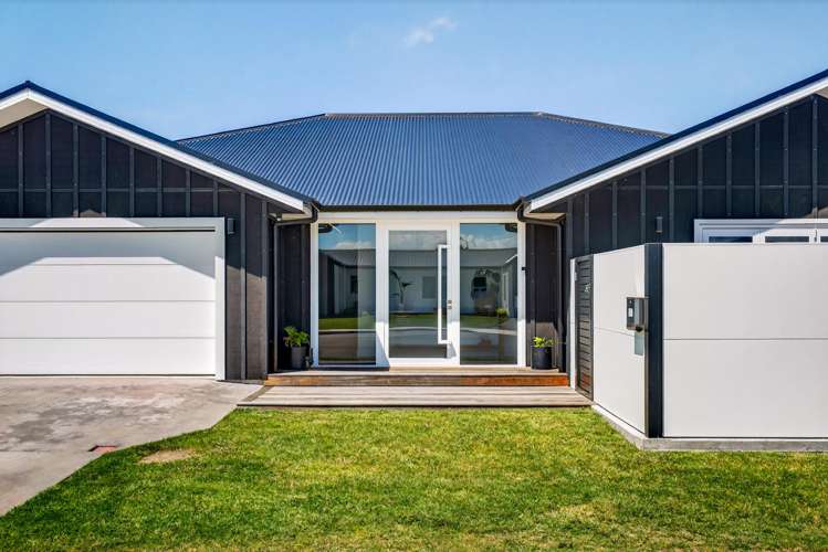 11 Whangaehu Place Te Awa_24