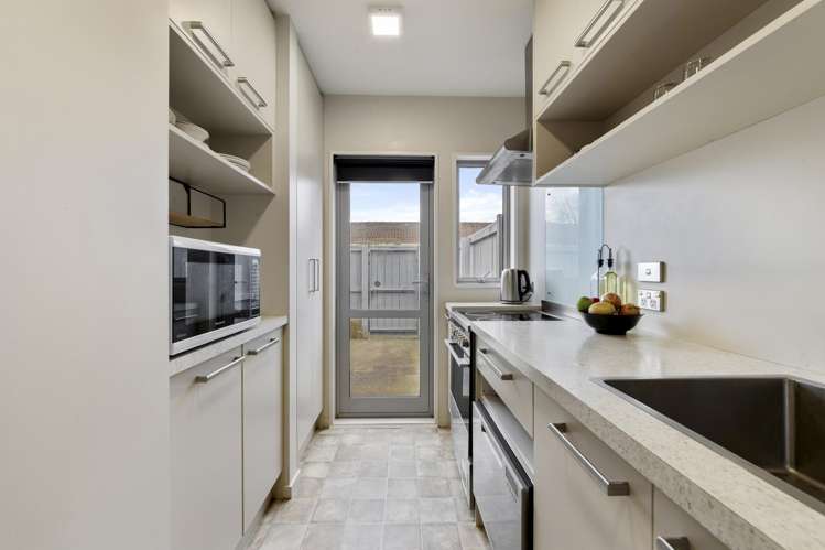 2/172 Geraldine Street Edgeware_6