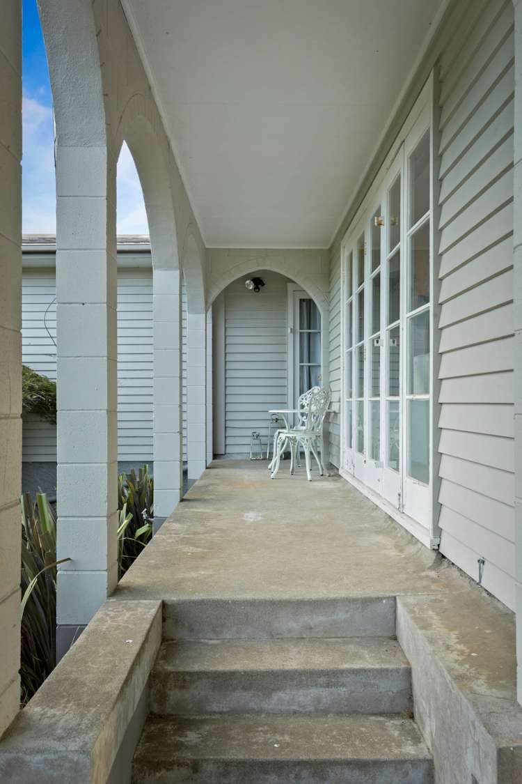 189 Riverside Avenue Point England_20