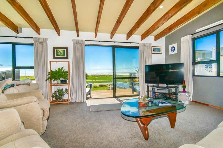 5 Marine Parade Carters Beach_8