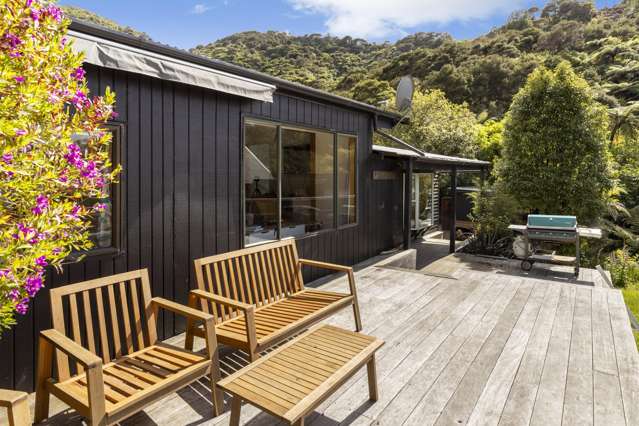 1 West Bay, Lochmara Bay Marlborough Sounds_1