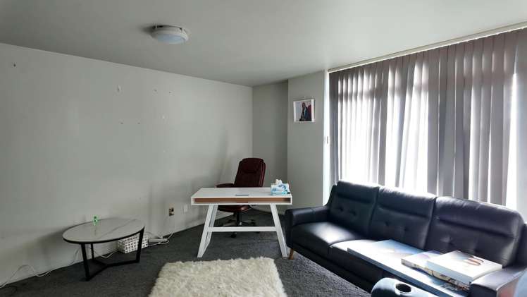 4/4 Freeman Way Manukau_13