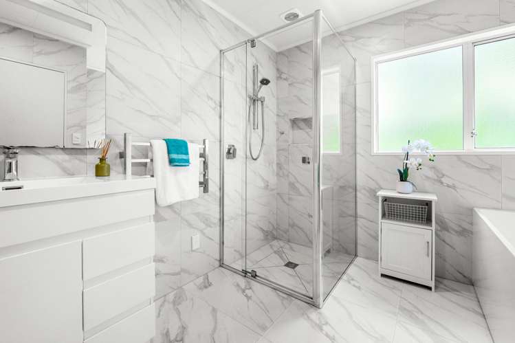 1180 East Coast Road Redvale_21