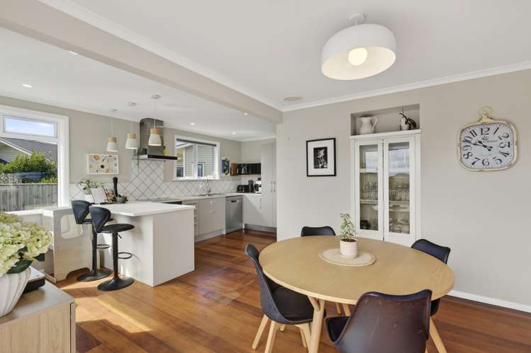 10 Holford Street Westown_4