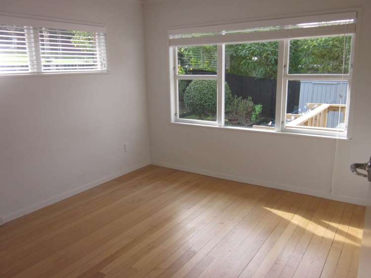4/420 Beach Road Mairangi Bay_7