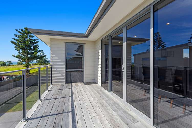 11 Commodores Close Coastlands_7