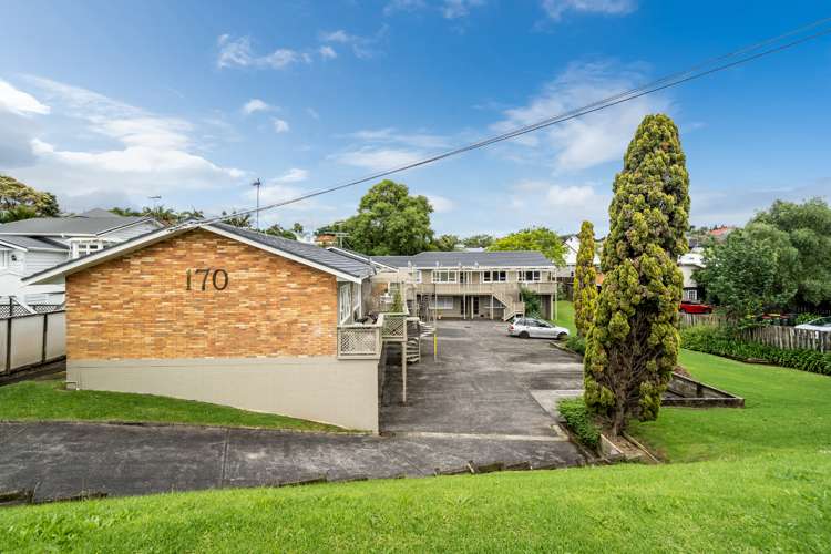 2/170 Queen Street Northcote Point_12