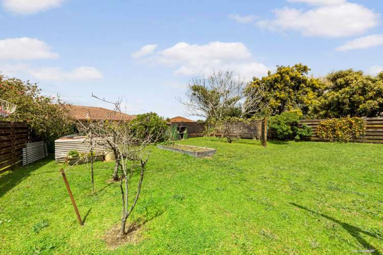 49 Yeovil Road Te Atatu Peninsula_16