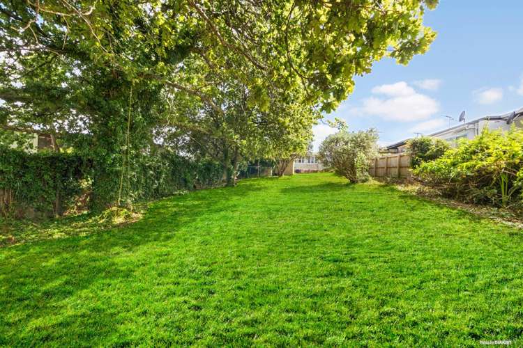 82 West Coast Road Glen Eden_11