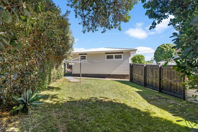 94 Tirimoana Road Te Atatu South_3