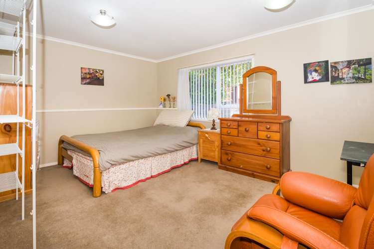 27 Hatherlow Street Glenfield_10