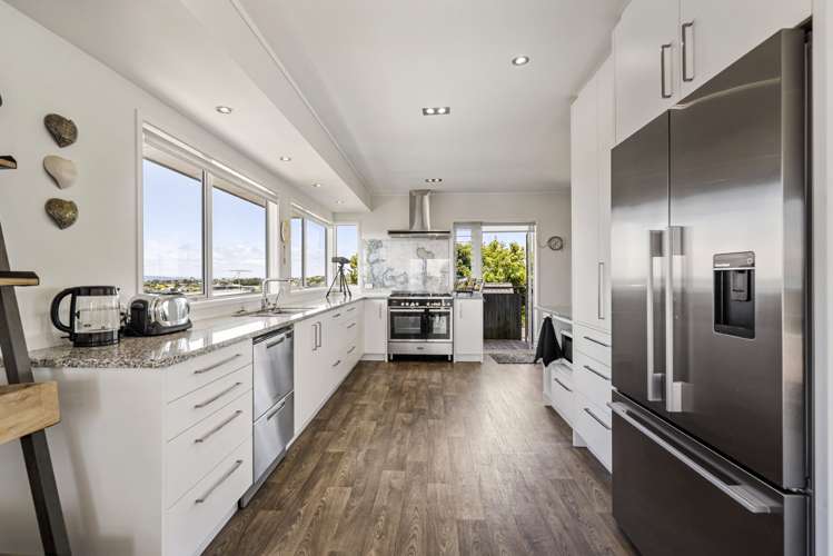 22 Summit Drive Torbay_6