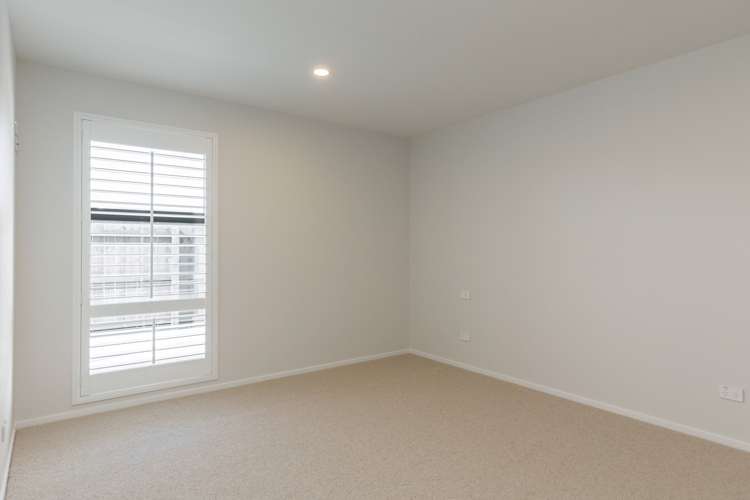 8 Whitehall Drive Springlands_15