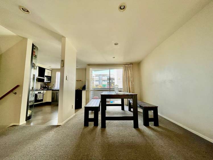 14/6 Islington Avenue New Lynn_10