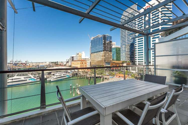 24/137 Quay St - 4 Weeks Free Rent! 10015_10