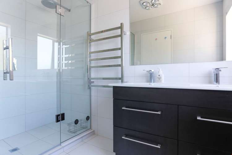 19a Ludlow Terrace Totara Vale_14