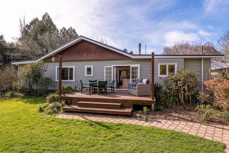 299 Elmhurst Road Darfield_1