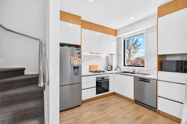2/15 Tasman Avenue Mount Albert_3