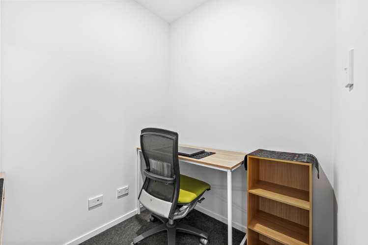 4/6 South Pacific Place Henderson_13