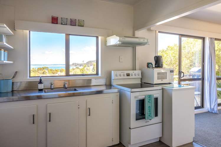 152 Ocean View Road Oneroa_6