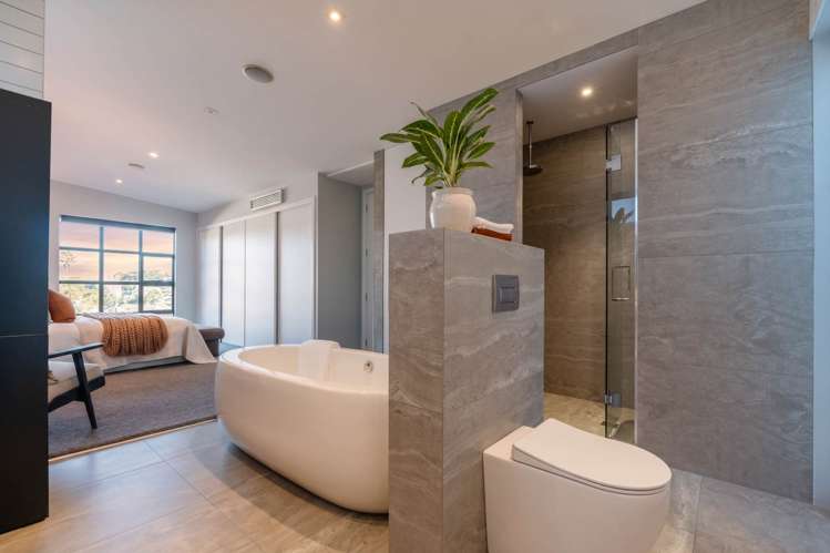 109A Beach Road Castor Bay_16