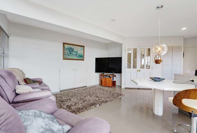 1/57a Woodlands Crescent Browns Bay_8