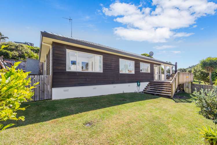 11 Kestrel Heights Arkles Bay_13