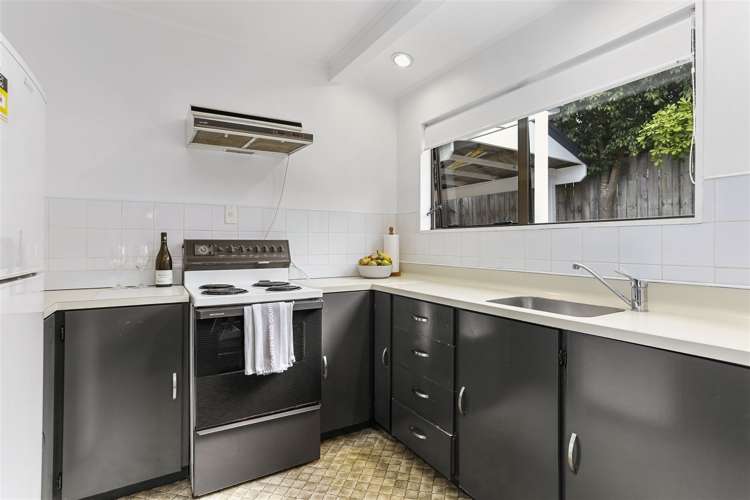1/40 Woodside Avenue Northcote_7